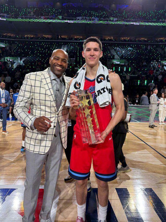 开云体育下载网址-篮网官宣：8号秀杰明因伤赛季报销 曾连34场命中三分新秀历史第一