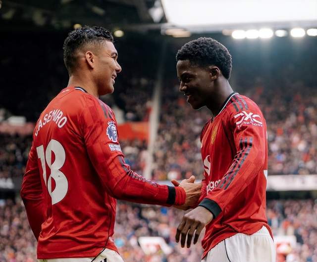 开云体育下载入口-合同仅剩3个月 曼联愿续约34岁胖虎 球迷高喊“再踢1年”挽留